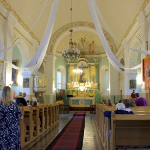 Riebiņu katoļu baznīcas interjers Riebiņu katoļu baznīcas interjers