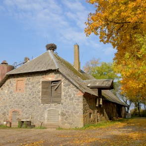 Vilzēnu muižas saimniecības ēka Vilzēnu muižas saimniecības ēka