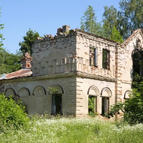 Anspoku medību pils drupas Anspoku medību pils drupas