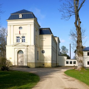 Dzērves muižas kungu māja Dzērves muižas kungu māja