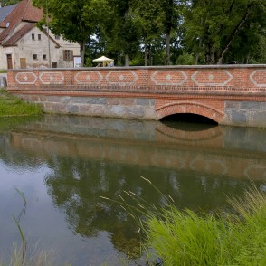 Baznīcas ielas tilts pār Alekšupīti Baznīcas ielas tilts pār Alekšupīti