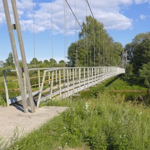 Vecsaikavas gājēju tilts pār Aivieksti Vecsaikavas gājēju tilts pār Aivieksti