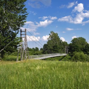 Vecsaikavas gājēju tilts pār Aivieksti Vecsaikavas gājēju tilts pār Aivieksti