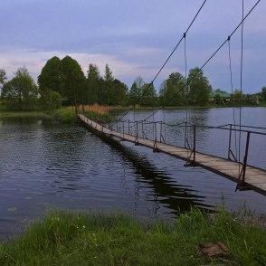 Gājēju tilts pār Padures ūdenskrātuvi Gājēju tilts pār Padures ūdenskrātuvi