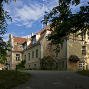 Vecbebru muižas kungu māja Vecbebru muižas kungu māja