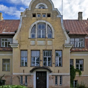 Vecbebru muižas jūgendstila ieejas rizalīts Vecbebru muižas jūgendstila ieejas rizalīts