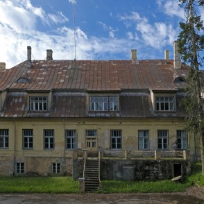 Vecbebru muižas kungu māja Vecbebru muižas kungu māja