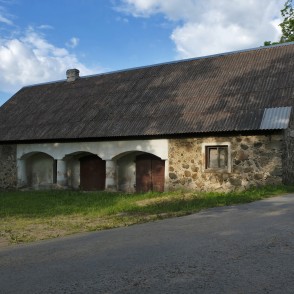 Vecbebru muižas saimniecības ēka Vecbebru muižas saimniecības ēka