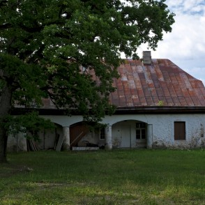 Vecbebru muižas saimniecības ēka Vecbebru muižas saimniecības ēka