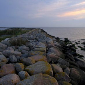 Rojas dienvidu mols rītausmā Rojas dienvidu mols rītausmā