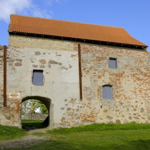 Aizputes pilsdrupas Aizputes pilsdrupas