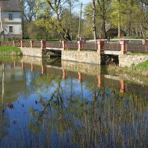 Cīravas ūdensdzirnavu slūžas Cīravas ūdensdzirnavu slūžas