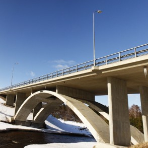 Tilts pār Amatu Tilts pār Amatu