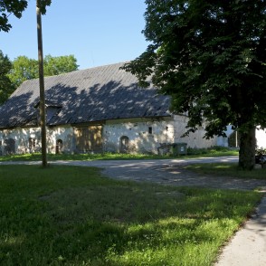 Lestenes muižas klēts Lestenes muižas klēts