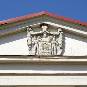 Zentenes muižas firstu Līvenu ģerbonis Zentenes muižas firstu Līvenu ģerbonis