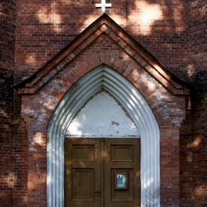 Mazsalacas luterāņu baznīcas ieejas portāls Mazsalacas luterāņu baznīcas ieejas portāls