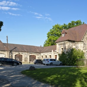 Krimuldas muižas zirgu stallis Krimuldas muižas zirgu stallis