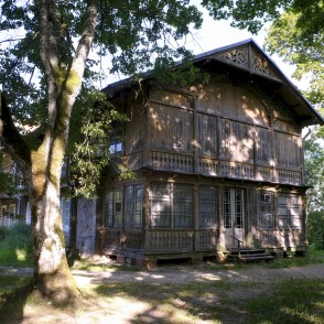 Krimuldas muižas pansijas ēka "Šveices māja" Krimuldas muižas pansijas ēka "Šveices māja"