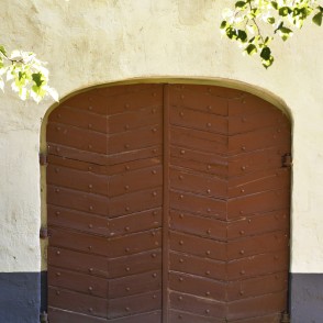 Jūrkalnes baznīcas ieejas portāls Jūrkalnes baznīcas ieejas portāls