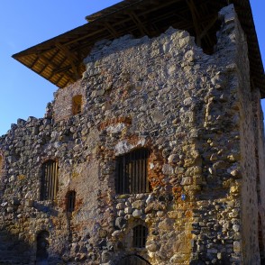 Raunas viduslaiku pilsdrupas tornis Raunas viduslaiku pilsdrupas tornis