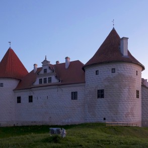 Bauskas viduslaiku pils naktī Bauskas viduslaiku pils naktī