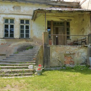 Nabes muižas kungu mājas ieejas portāls Nabes muižas kungu mājas ieejas portāls