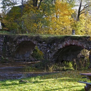 Mūra dzirnavu tilts pār Imulu pie Pūcēm Mūra dzirnavu tilts pār Imulu pie Pūcēm