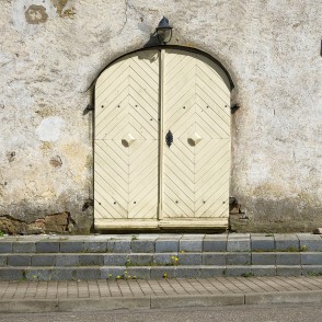 Durbes luterāņu baznīcas ieejas portāls Durbes luterāņu baznīcas ieejas portāls