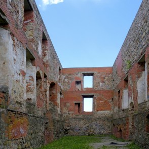 Grobiņas viduslaiku pils pilsdrupas Grobiņas viduslaiku pils pilsdrupas