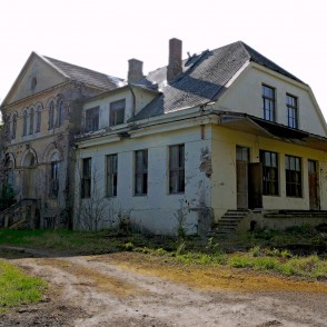 Lieģes muižas kungu ēka Lieģes muižas kungu ēka