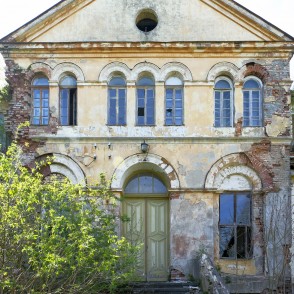 Lieģes muižas ieejas portāls Lieģes muižas ieejas portāls