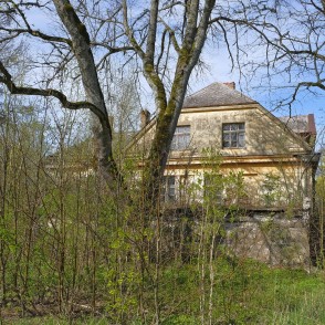 Lieģes muižas kungu ēka Lieģes muižas kungu ēka