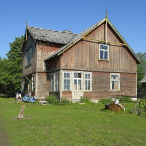 Krāmu muzejs mini Zoo "Lejnieki" teritorijā Krāmu muzejs mini Zoo "Lejnieki" teritorijā