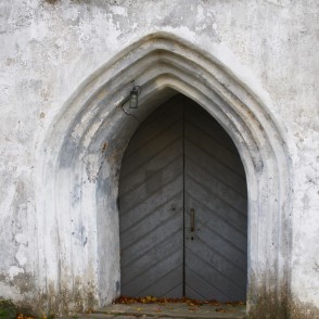 Vānes luterāņu baznīcas ieejas portāls Vānes luterāņu baznīcas ieejas portāls