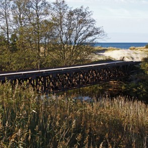 Gājēju tilts pie Užavas ietekas jūrā Gājēju tilts pie Užavas ietekas jūrā