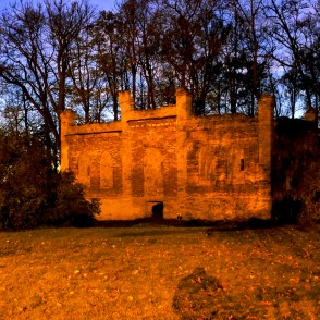 Gaujienas muižas alus brūzis pils parkā Gaujienas muižas alus brūzis pils parkā