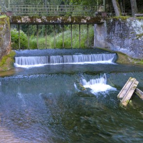 Vaives dzirnavu slūžas Vaives dzirnavu slūžas