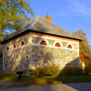Jaunlaicenes muižas bijušā veļas mazgātava Jaunlaicenes muižas bijušā veļas mazgātava