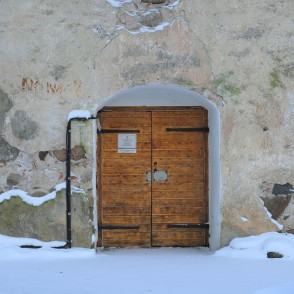 Annenieku luterāņu baznīcas ieejas portāls Annenieku luterāņu baznīcas ieejas portāls