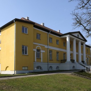 Vērgales muižas pils Vērgales muižas pils