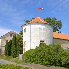 Alsungas pils tornis Alsungas pils tornis