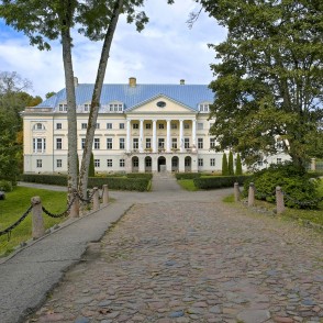 Skats uz Kazdangas pili Skats uz Kazdangas pili