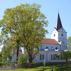Saldus Sv. Jāņa luterāņu baznīca Saldus Sv. Jāņa luterāņu baznīca
