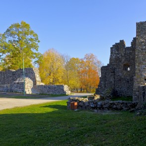 Alūksnes pilsdrupas Marijas salā Alūksnes pilsdrupas Marijas salā
