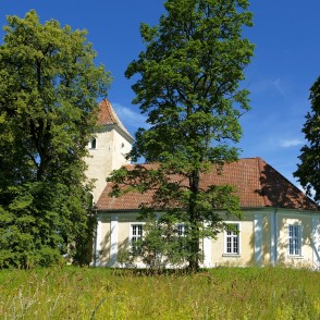 Klosteres Sv. Pētera evaņģēliski luteriskā baznīca Klosteres Sv. Pētera evaņģēliski luteriskā baznīca