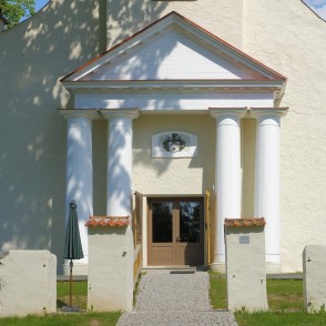 Rubenes baznīcas ieejas portāls Rubenes baznīcas ieejas portāls