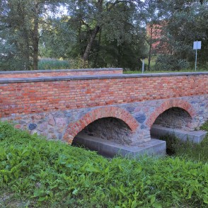 Garozas upītes vēsturiskais tilts Garozas upītes vēsturiskais tilts