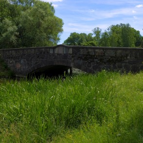 Laukakmens mūra velvju tilts pār Tebru Aizputē Laukakmens mūra velvju tilts pār Tebru Aizputē