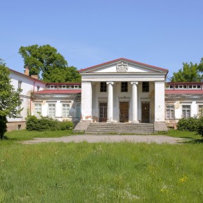 Zentenes muižas kungu māja Zentenes muižas kungu māja