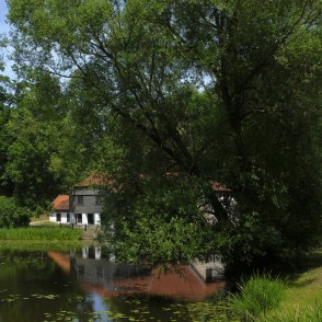 Skats uz Aizputes ūdensdzirnavām Skats uz Aizputes ūdensdzirnavām